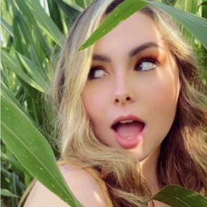 Meet your Posher, Chloe